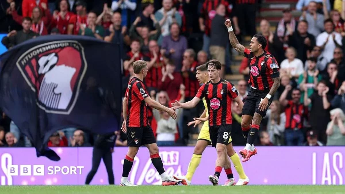 Joueurs de Bournemouth célébrant un but au stade Joueurs de Bournemouth célébrant un but au stade