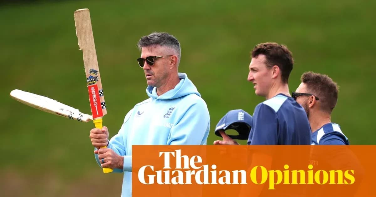 Joueur de cricket avec une batte, discutant avec l'équipe Joueur de cricket avec une batte, discutant avec l'équipe